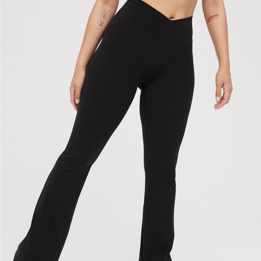 Aerie OFFLINE black crossover flare legging